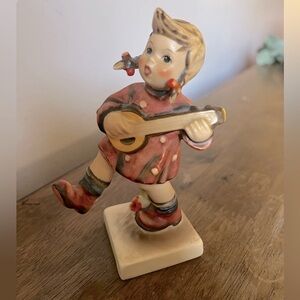 Goebel Hummel “Happiness” Figurine Vintage